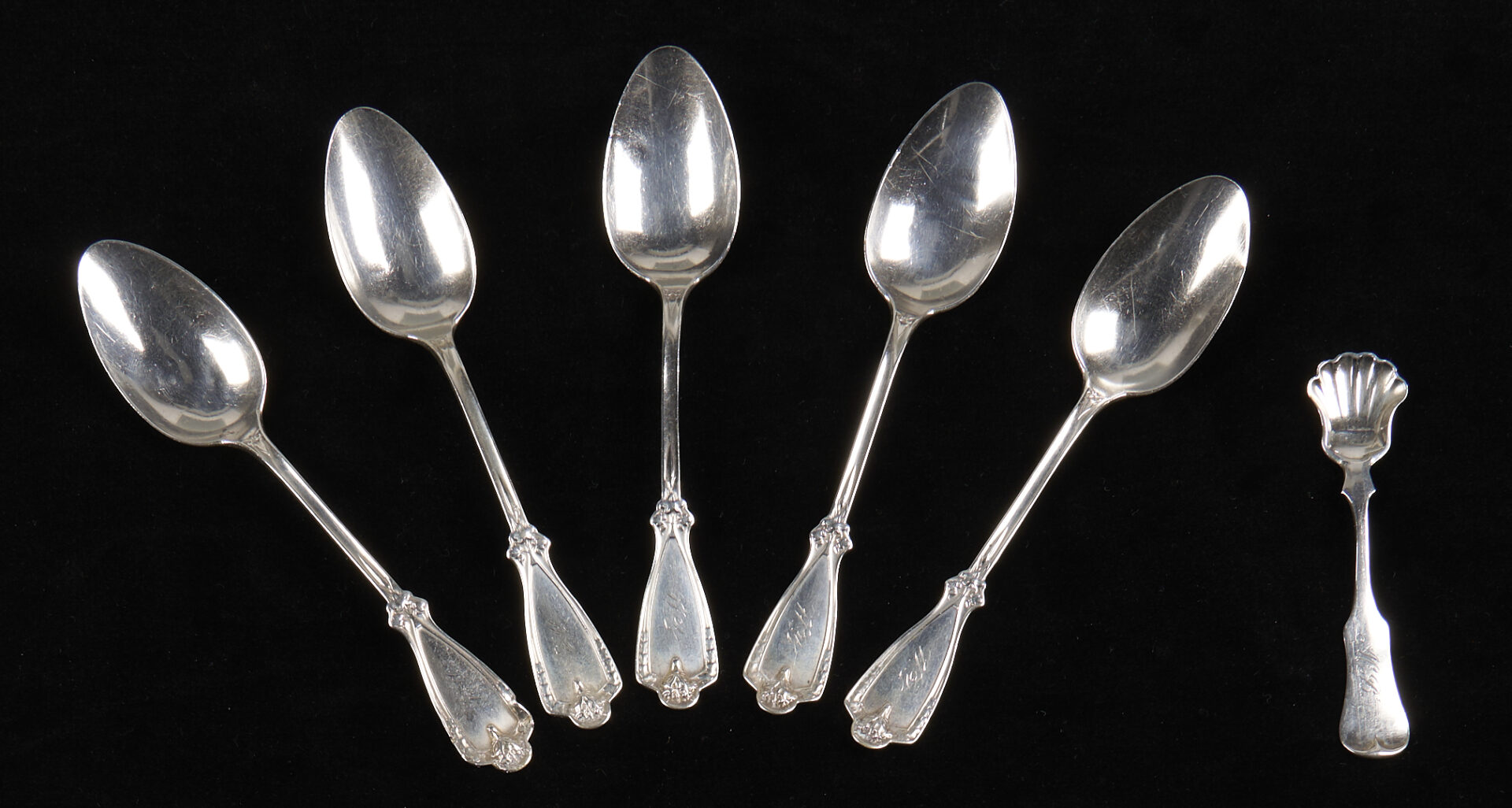Lot 1003: 16 pcs Flatware incl. Paris KY Coin Silver