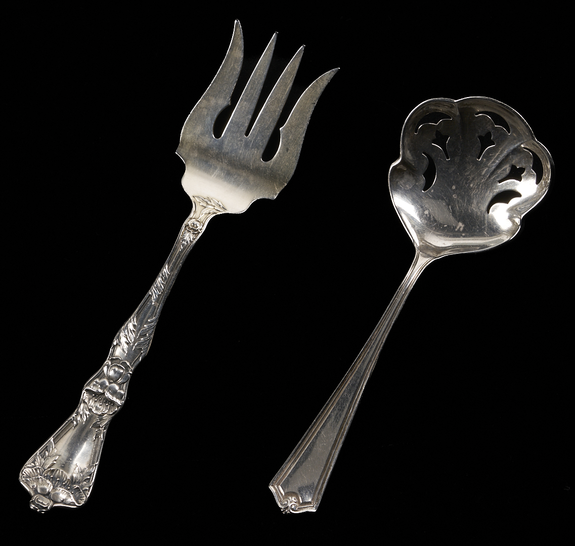 Lot 1009: Shreve Sterling Bread Tray plus 5 pcs flatware