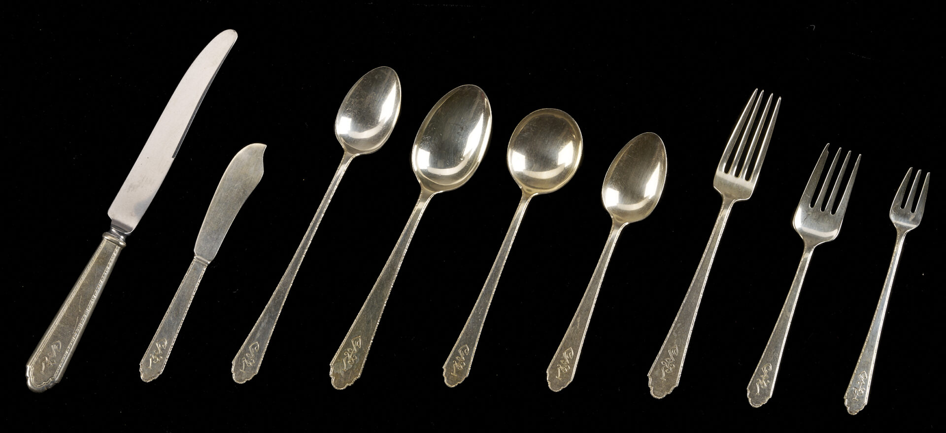 Lot 100: 134 Pc Lunt William and Mary Sterling Flatware Set + 5 other pcs