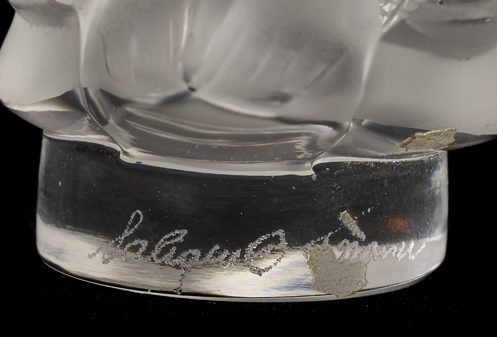 Lot 1012: 10 Lalique Glass Table Items, mostly Animals