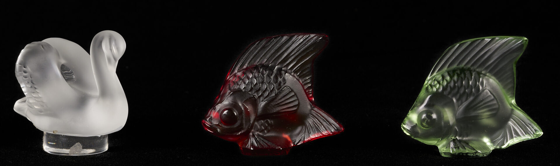 Lot 1012: 10 Lalique Glass Table Items, mostly Animals