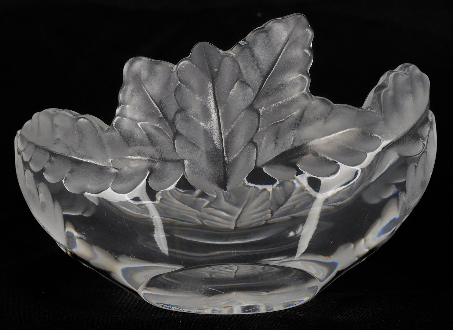 Lot 1013: 2 Lalique Bowls: Mesanges and Compiegne