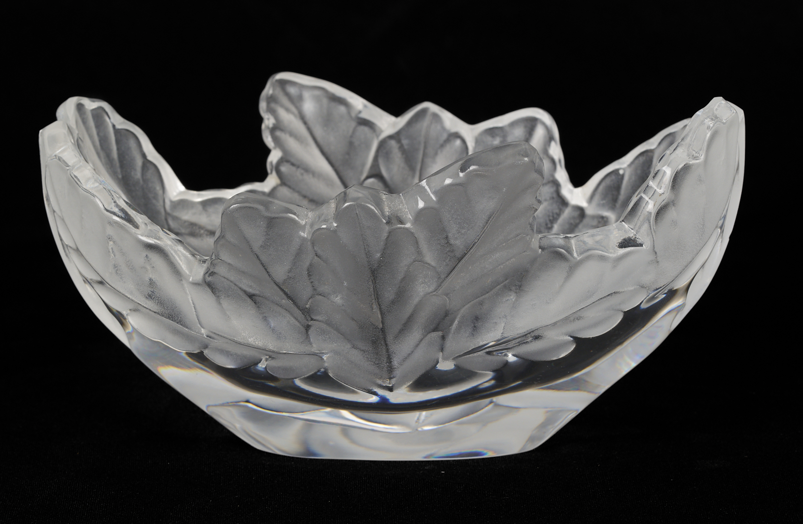 Lot 1013: 2 Lalique Bowls: Mesanges and Compiegne
