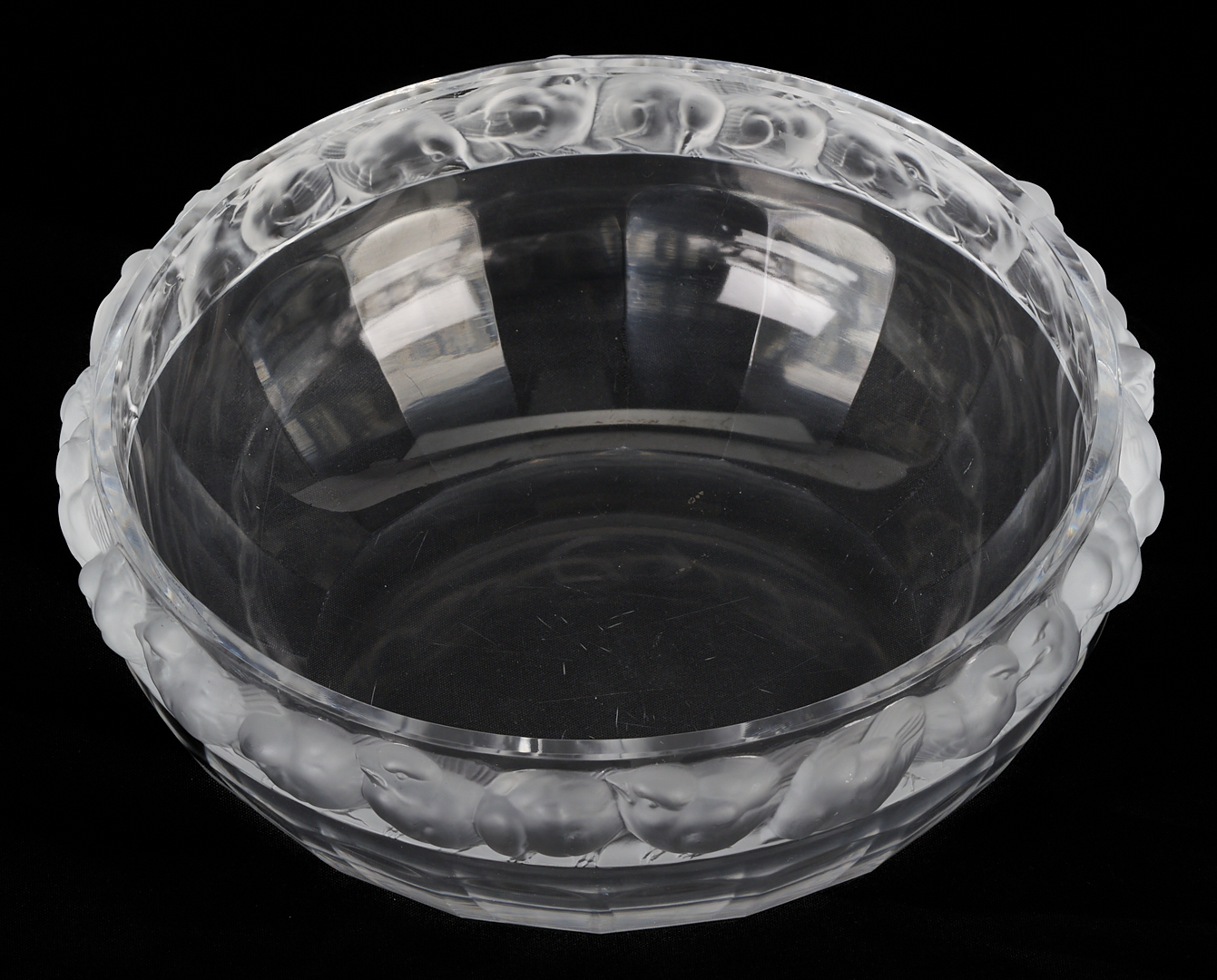 Lot 1013: 2 Lalique Bowls: Mesanges and Compiegne