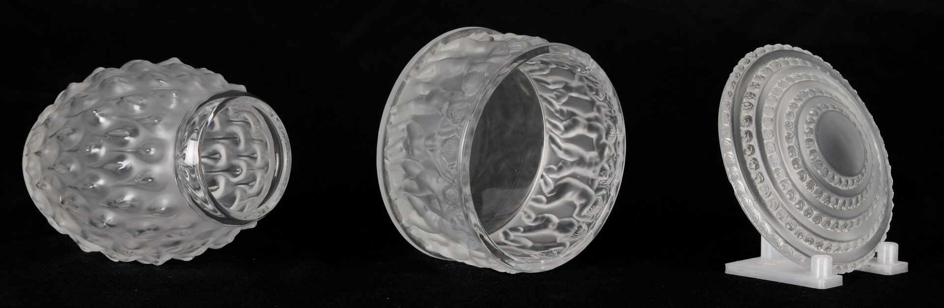 Lot 1015: Three Lalique Items: “Figuera” Vase, “Elizabeth Bowl”, “Enfants” Dresser Box