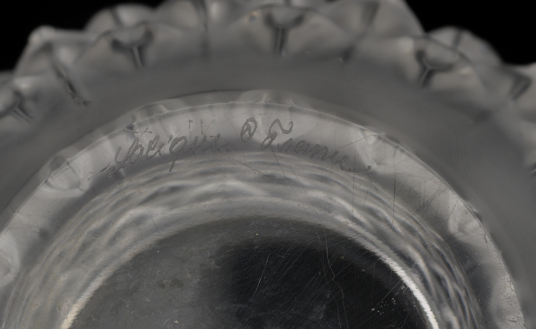 Lot 1015: Three Lalique Items: “Figuera” Vase, “Elizabeth Bowl”, “Enfants” Dresser Box