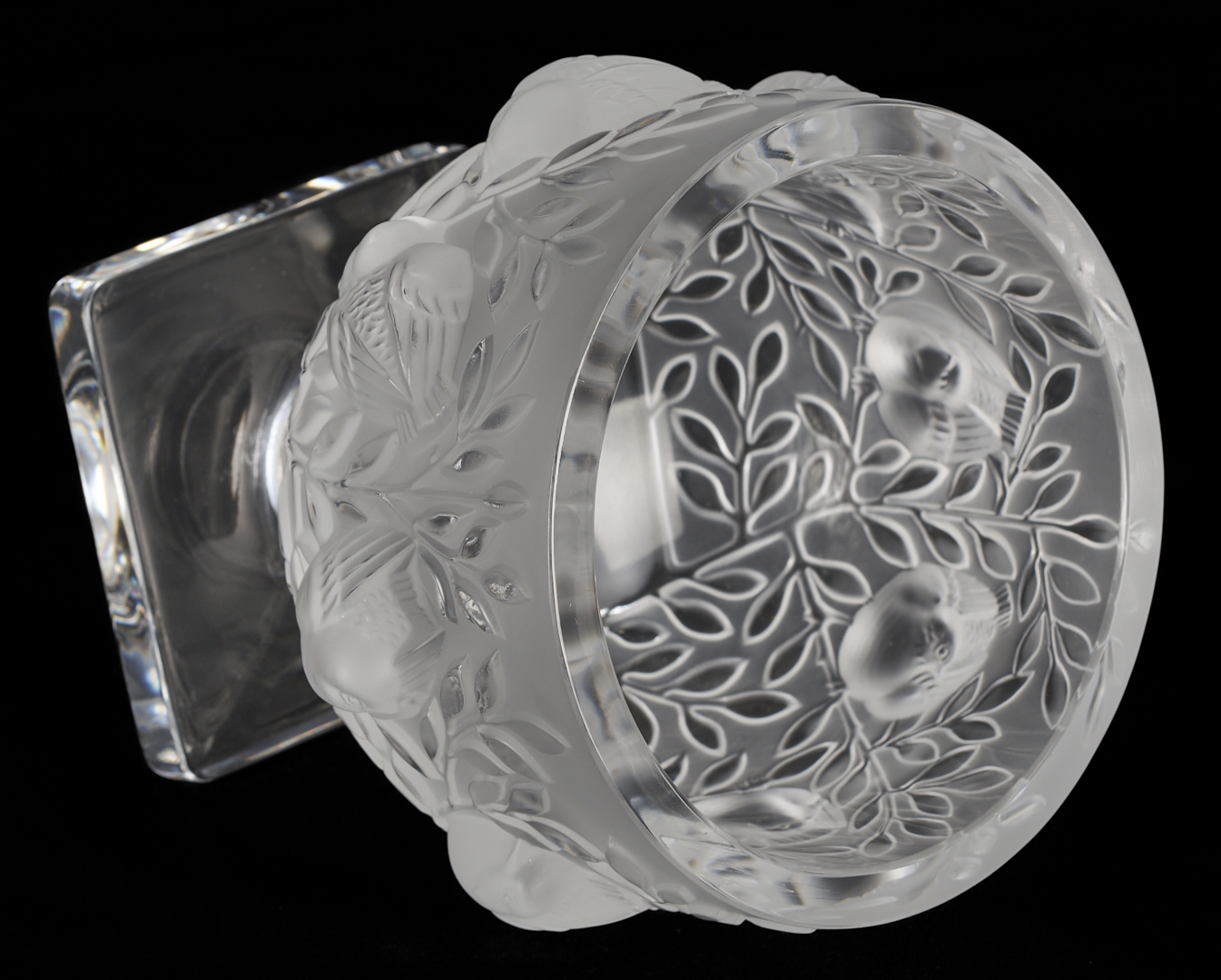 Lot 1015: Three Lalique Items: “Figuera” Vase, “Elizabeth Bowl”, “Enfants” Dresser Box