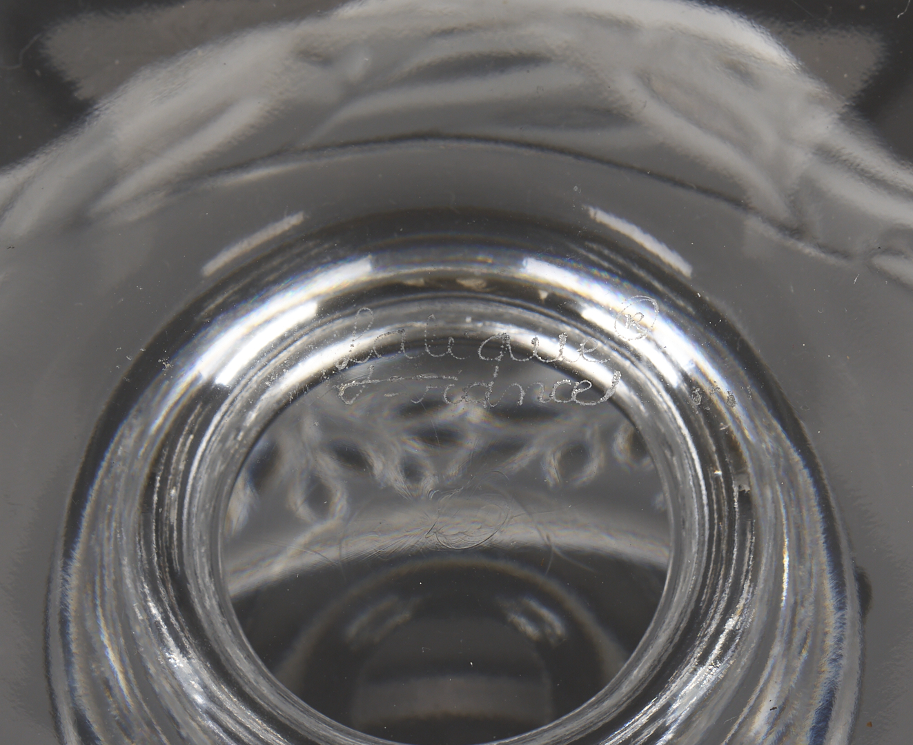 Lot 1015: Three Lalique Items: “Figuera” Vase, “Elizabeth Bowl”, “Enfants” Dresser Box