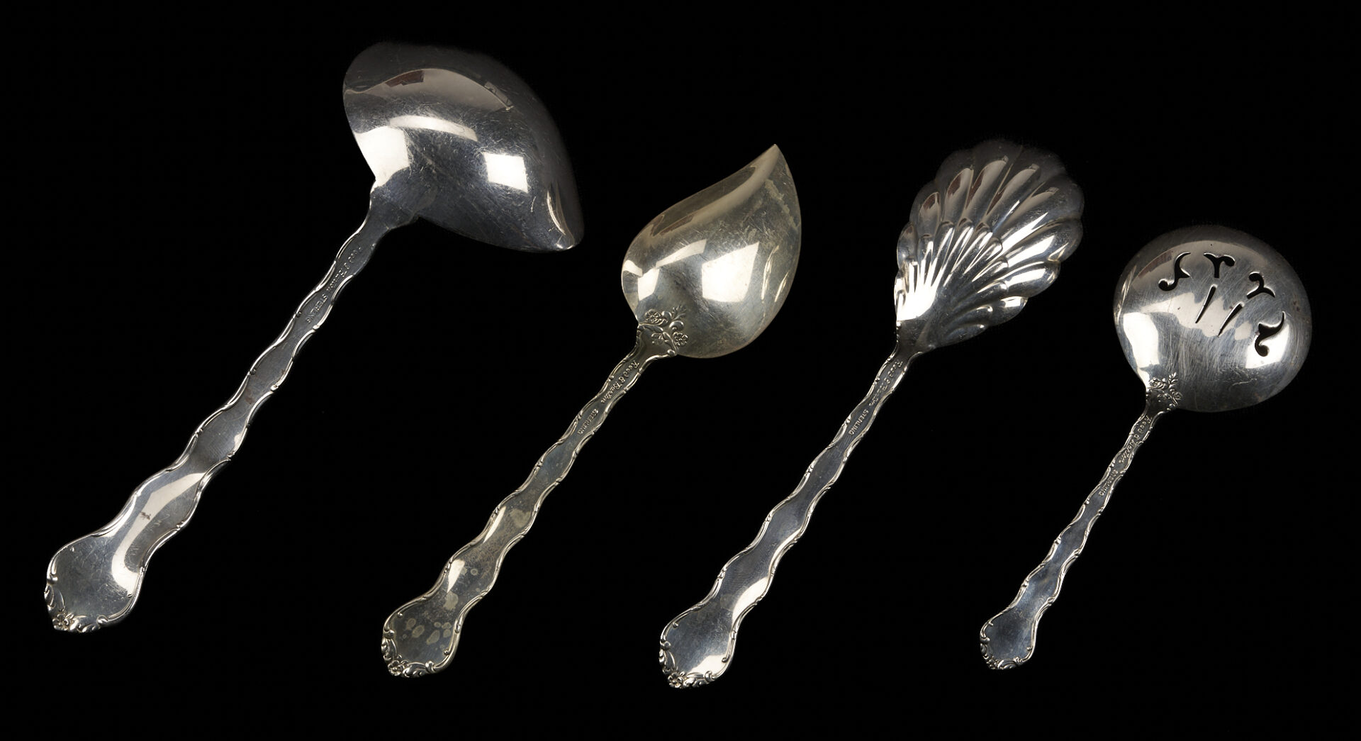 Lot 104: 101 Pcs. Reed and Barton Tara Pattern Silver Flatware