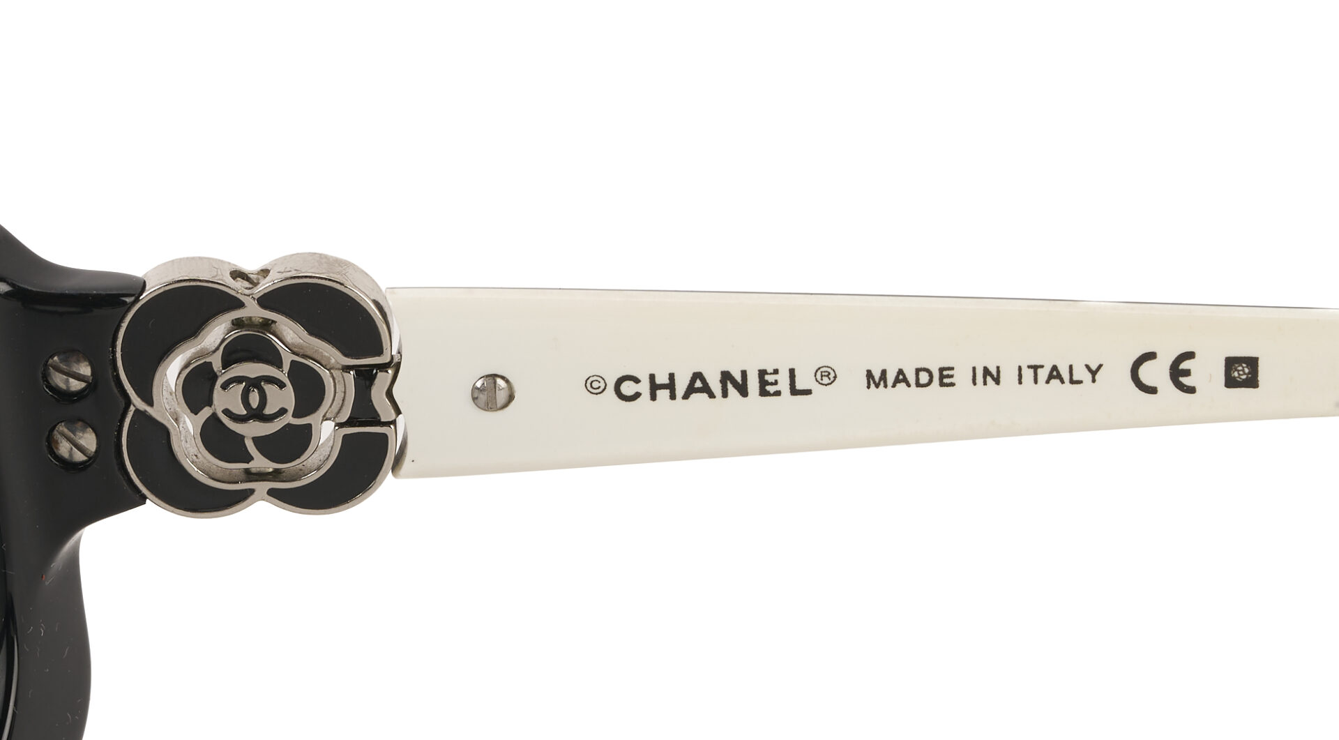 Lot 1069: 4 Pairs of Sunglasses: Bvlgari, Prada, Theo, Chanel