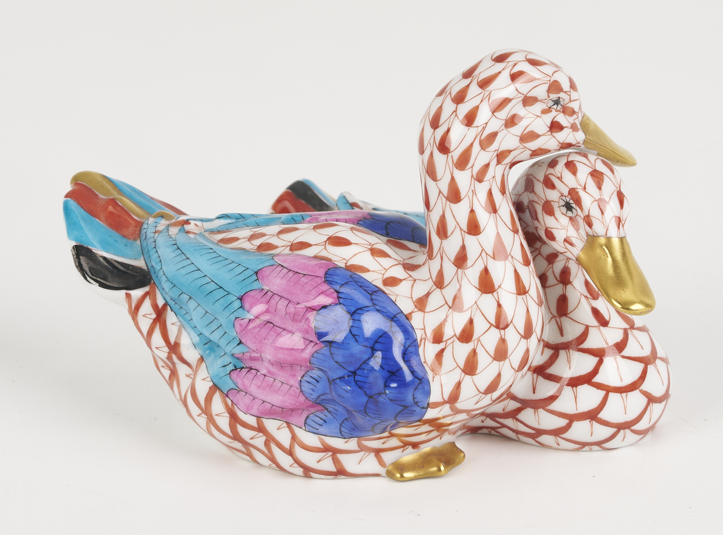 Lot 1073: 8 Porcelain & Hardstone Figures: Herend, Royal Doulton, Birds