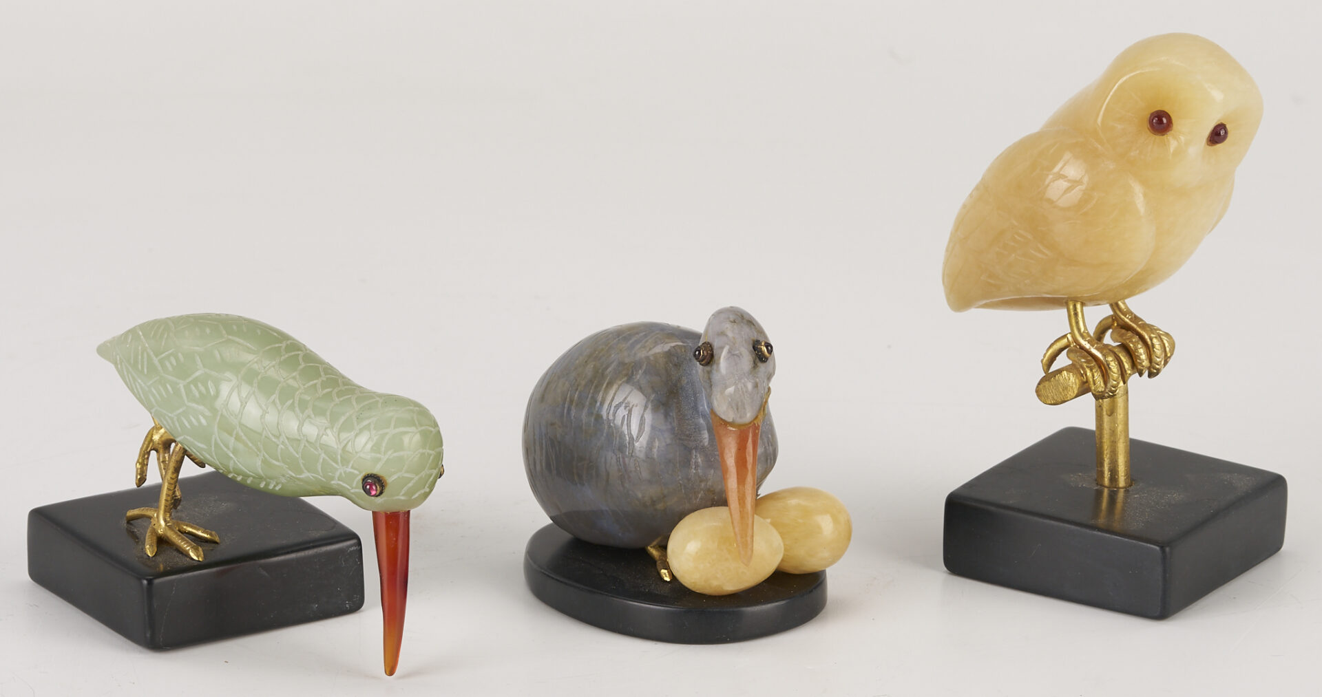 Lot 1073: 8 Porcelain & Hardstone Figures: Herend, Royal Doulton, Birds