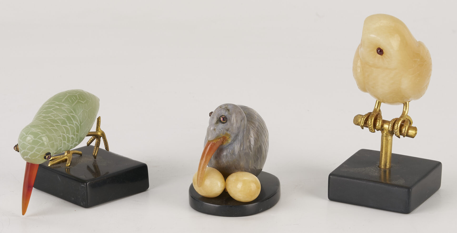 Lot 1073: 8 Porcelain & Hardstone Figures: Herend, Royal Doulton, Birds