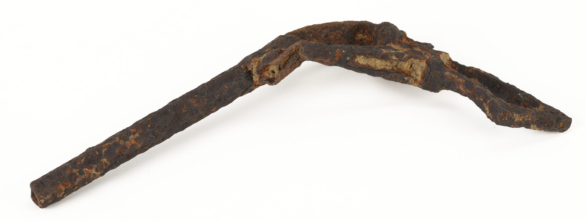 Lot 1084: 2 Newspapers, Relic Revolver, Minie balls and Clay Pipe, Hollybrook Farm, Blount Co.