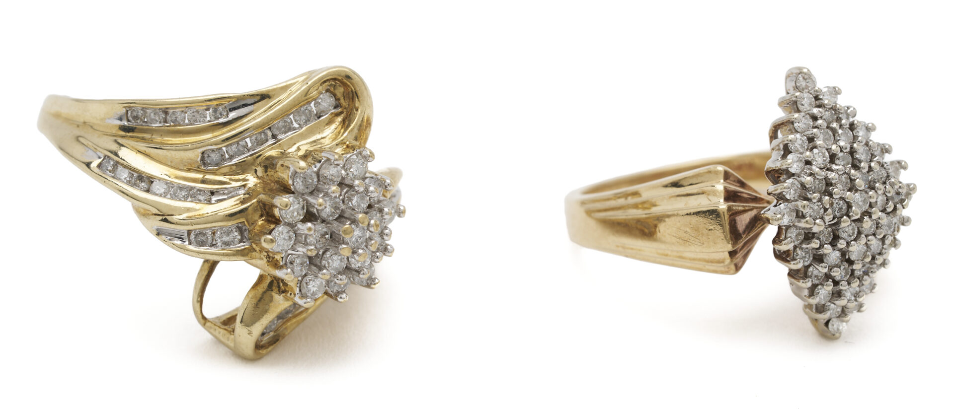 Lot 1133: 2 10K Gold & Diamond Cluster Rings