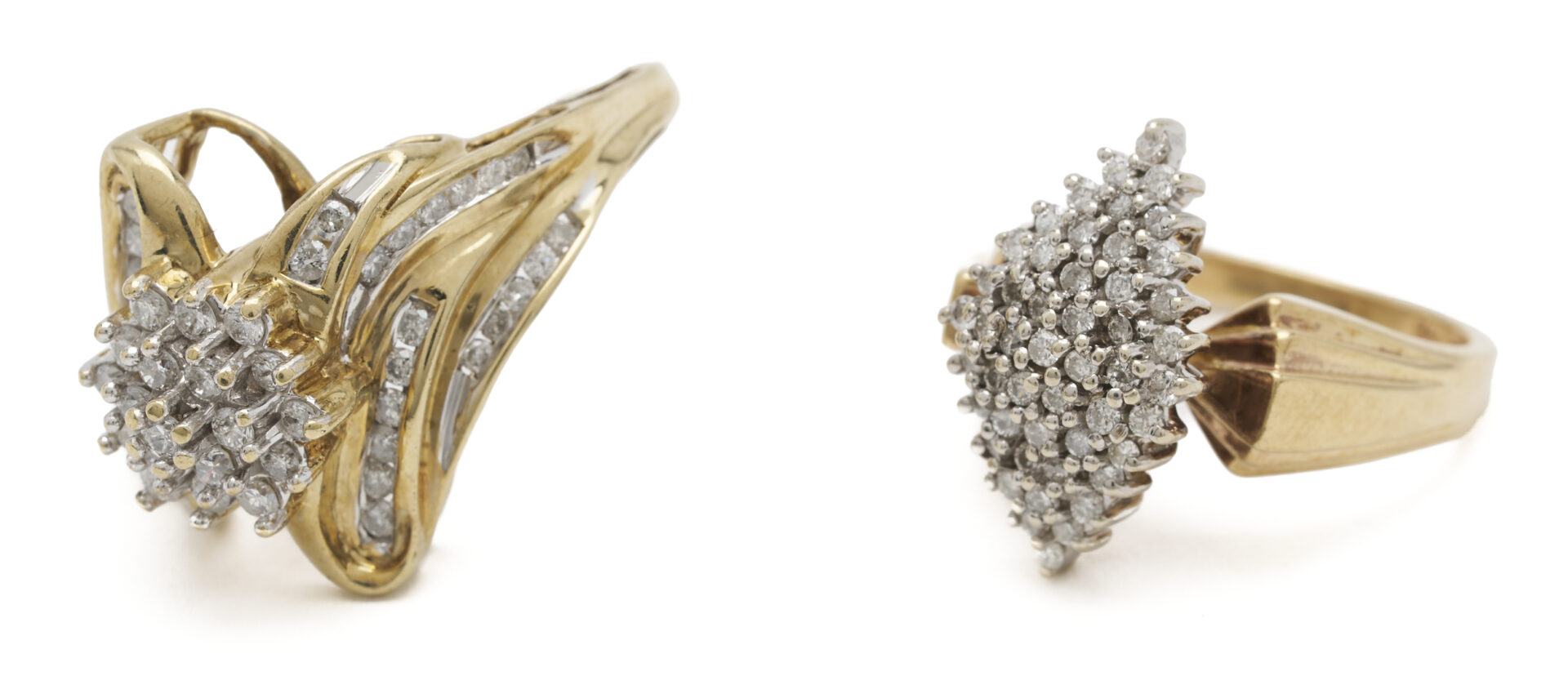 Lot 1133: 2 10K Gold & Diamond Cluster Rings