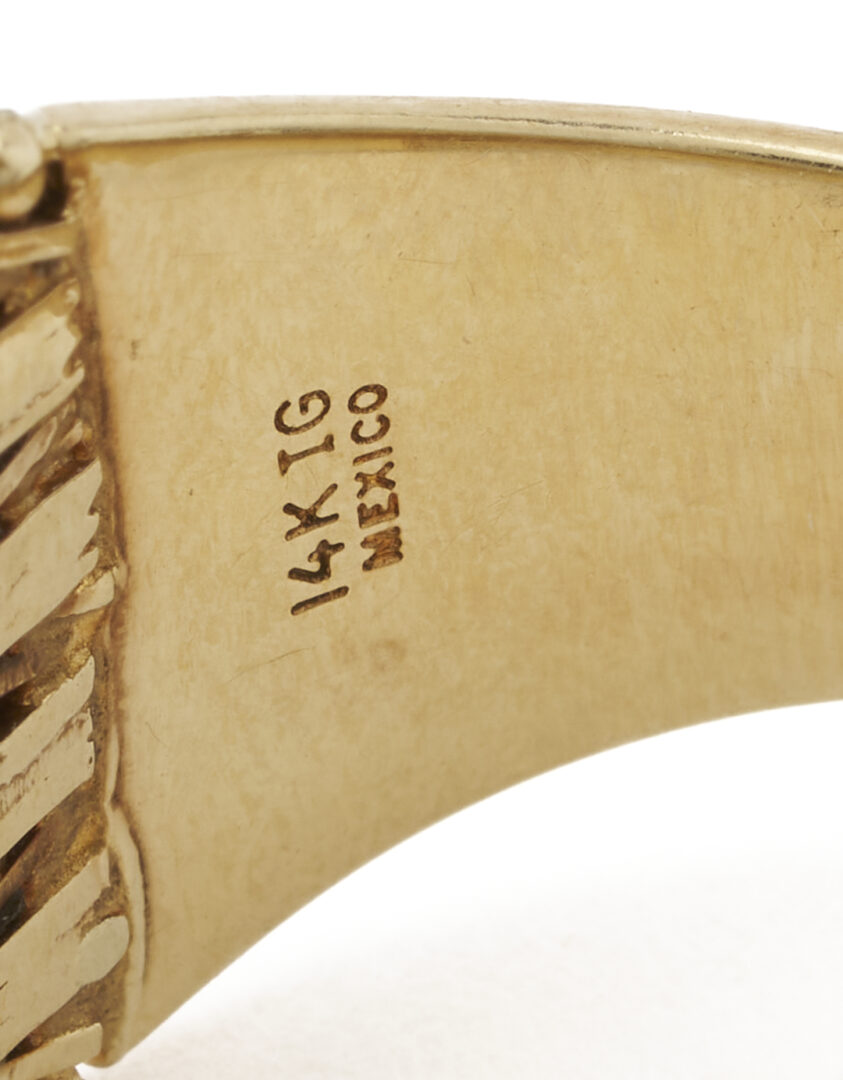 Lot 1143: 2 Ladies’ Gold Rings