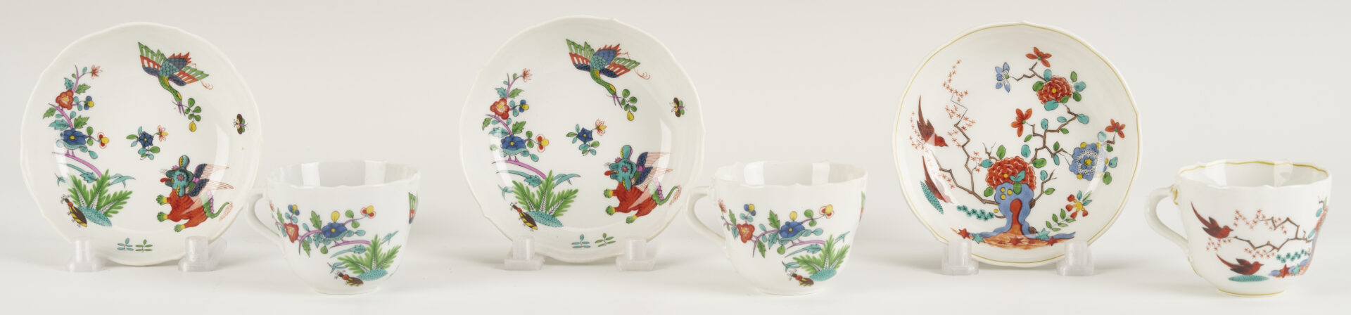 Lot 1153: 6 Meissen Demi Tea Cups & Saucers w/ Original Box