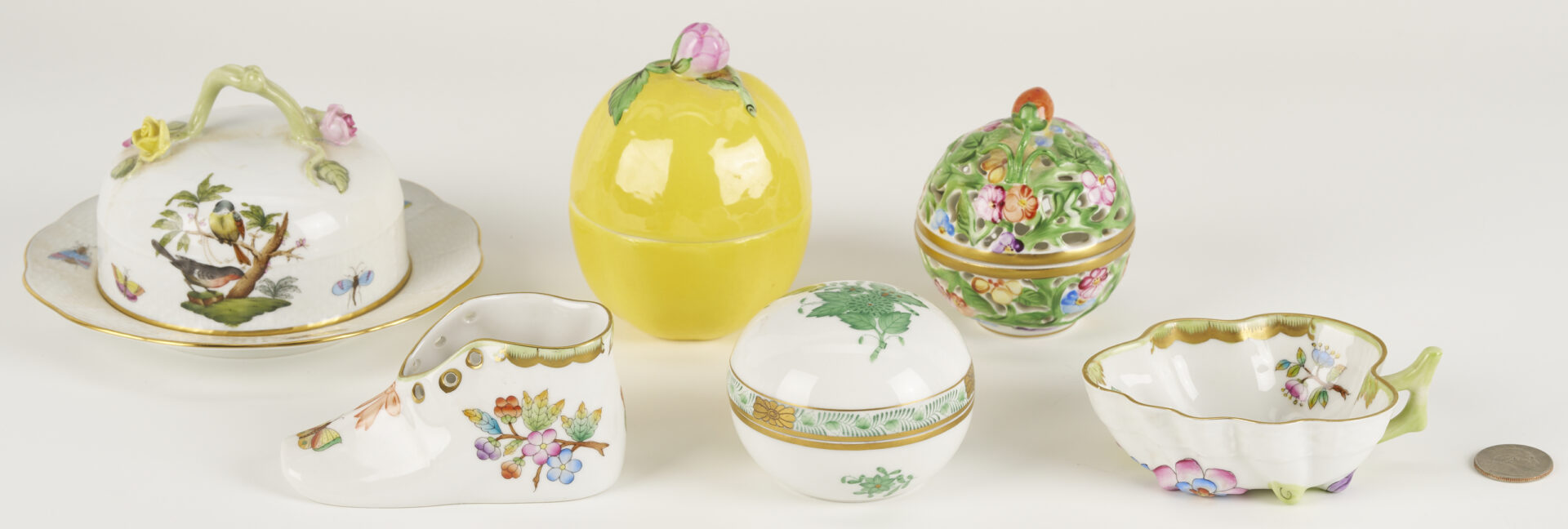 Lot 1155: 6 Herend Porcelain Table Items