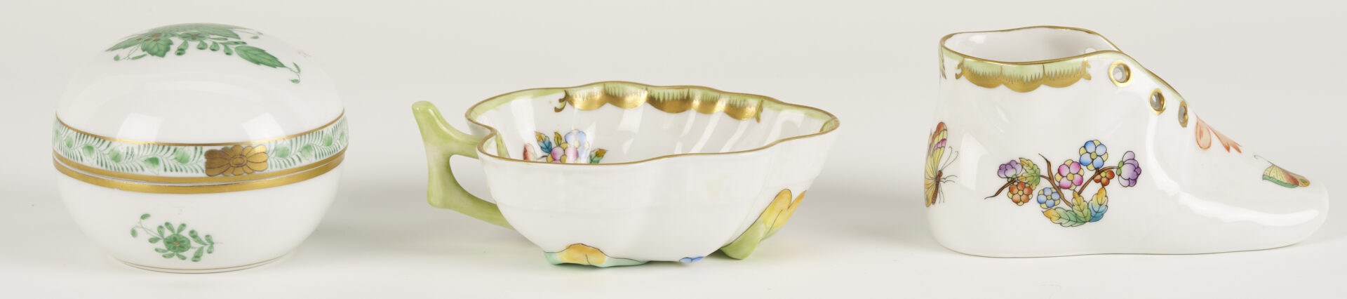 Lot 1155: 6 Herend Porcelain Table Items