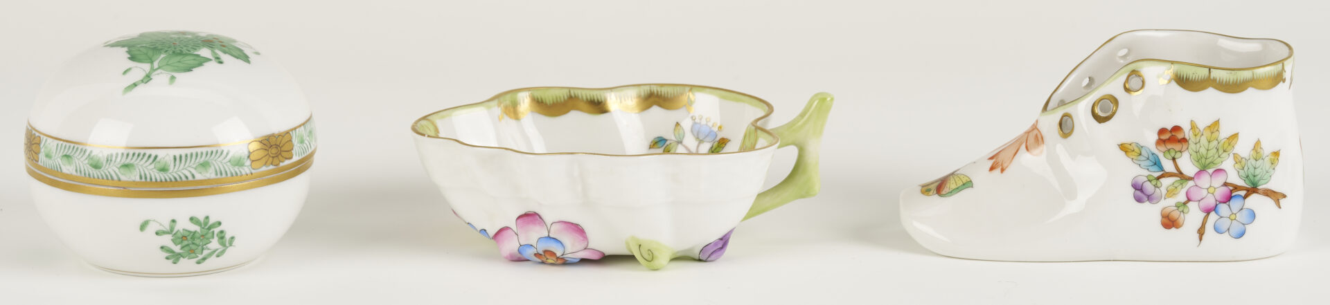 Lot 1155: 6 Herend Porcelain Table Items