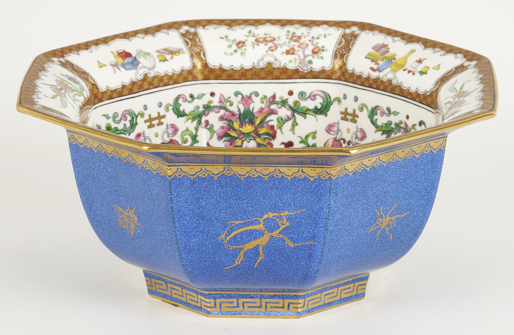 Lot 1159: Wedgwood Lustre Powder Blue Chinoiserie Octagon Bowl