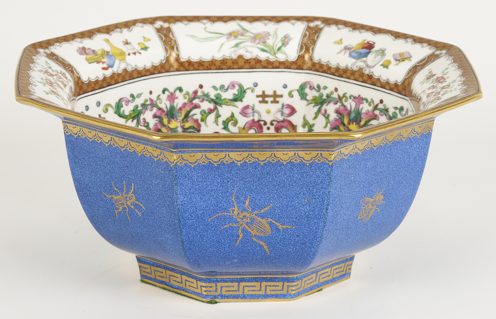 Lot 1159: Wedgwood Lustre Powder Blue Chinoiserie Octagon Bowl