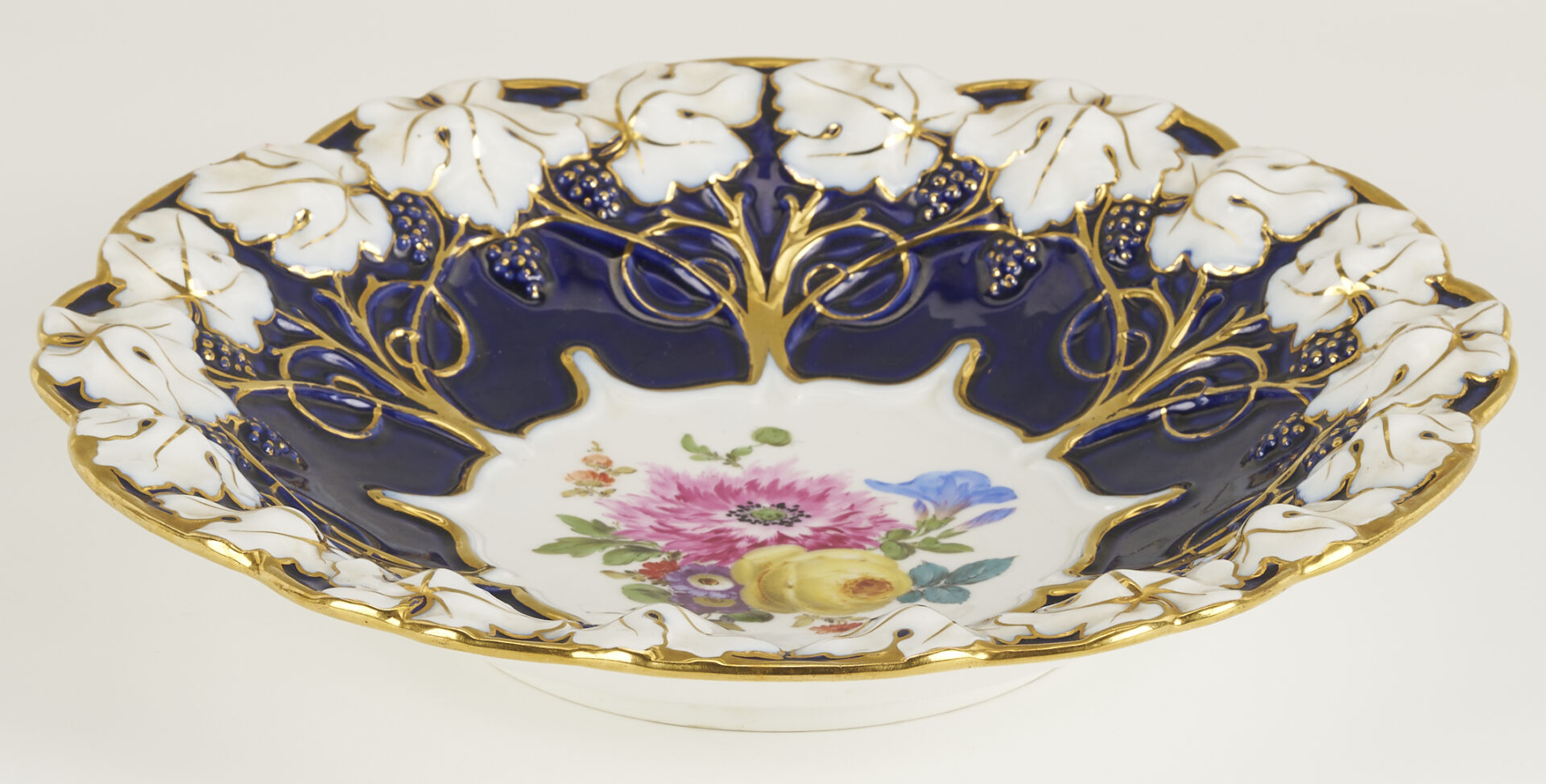 Lot 1160: 2 Meissen Porcelain Items, Coffee Pot & Bowl