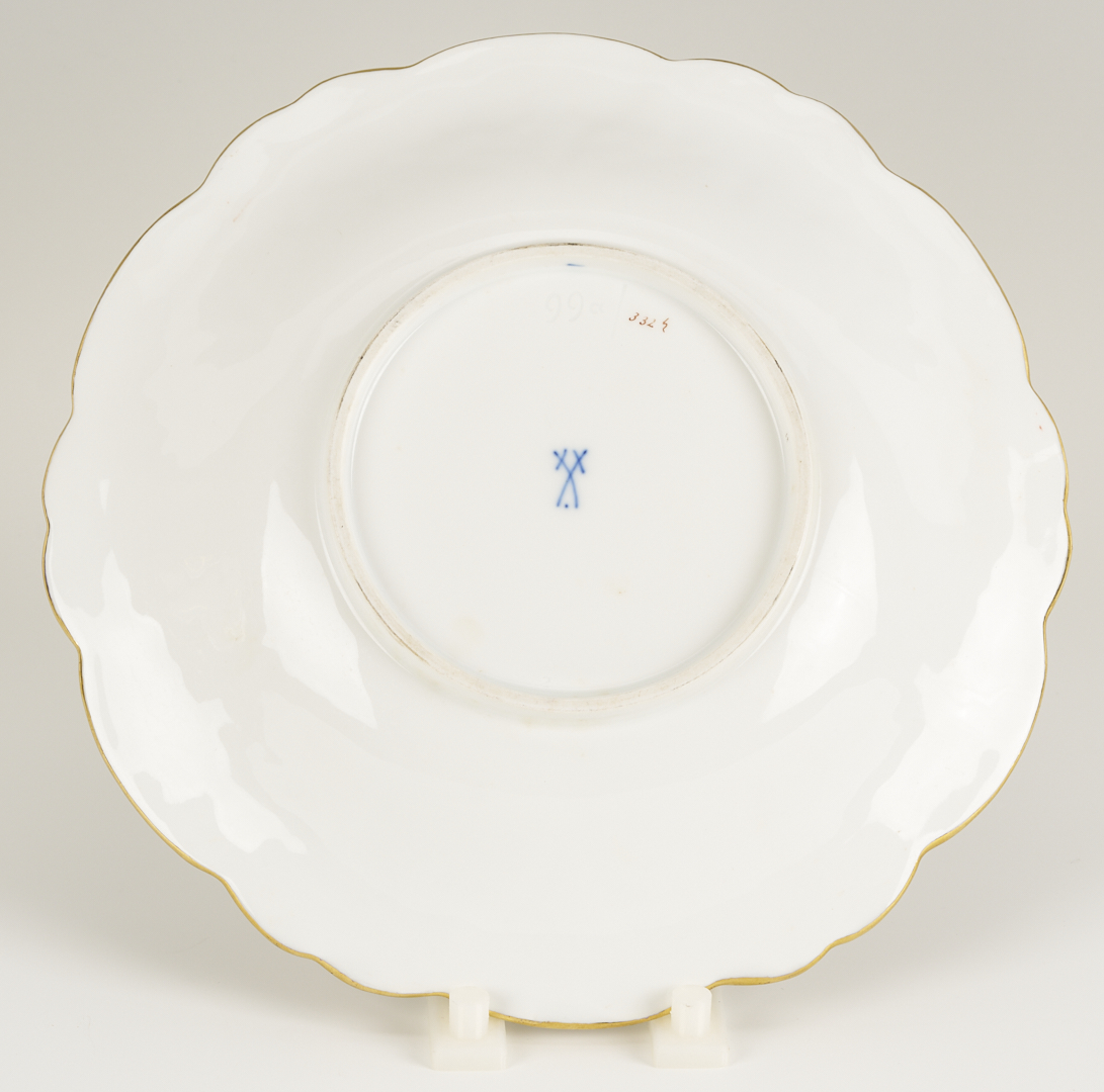 Lot 1160: 2 Meissen Porcelain Items, Coffee Pot & Bowl