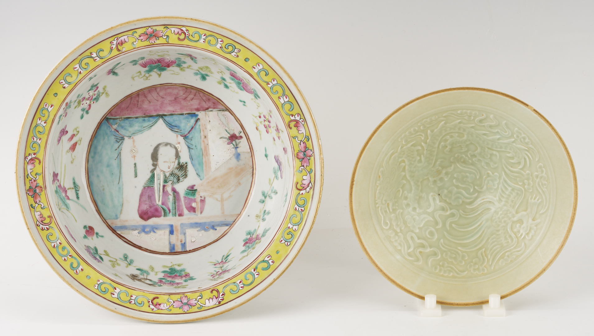 Lot 1163: Chinese Famille Rose Double Eared Vase and 4 Asian Porcelain Items