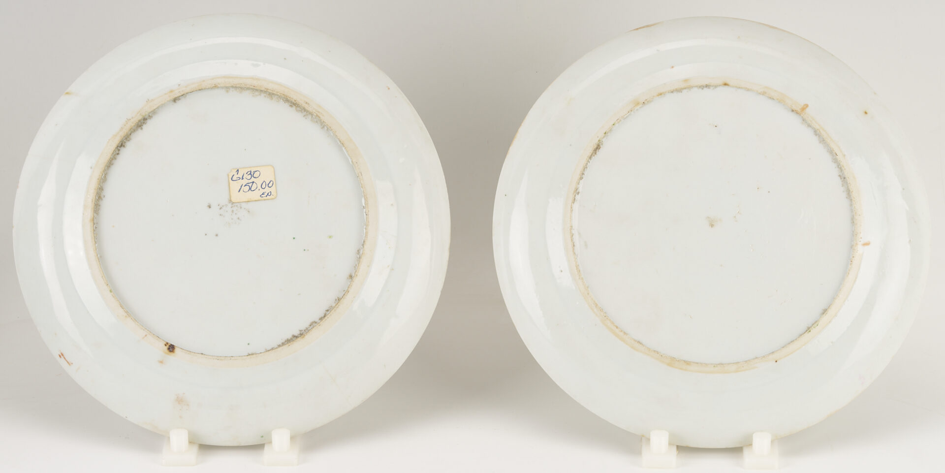 Lot 1164: Chinese Export Porcelain Punch Bowl, Teapot and 2 Plates