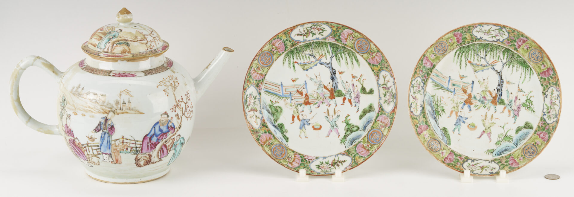 Lot 1164: Chinese Export Porcelain Punch Bowl, Teapot and 2 Plates