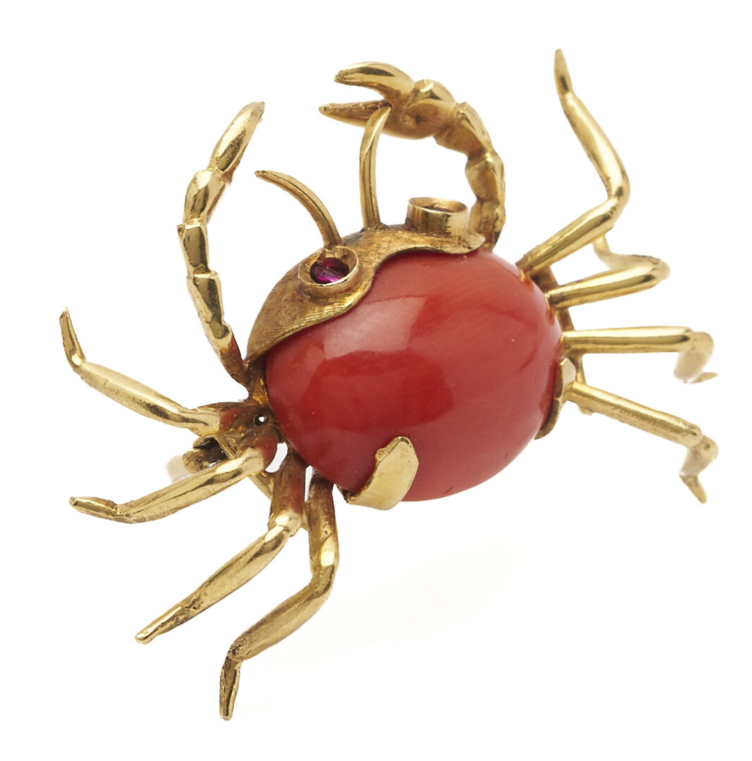 Lot 1230: 18K Gold & Coral Crab Brooch