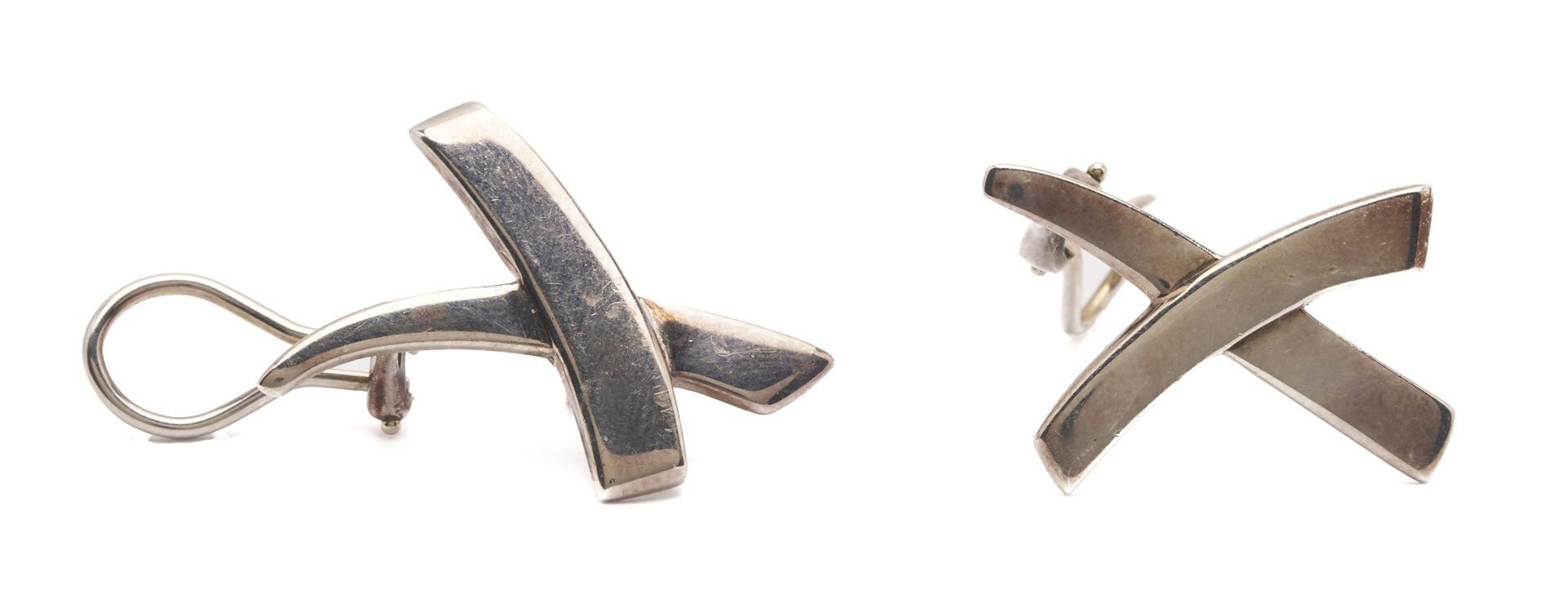 Lot 1255: 3 Pairs of Tiffany Sterling Earrings & 1 Tiffany Sterling Pendant