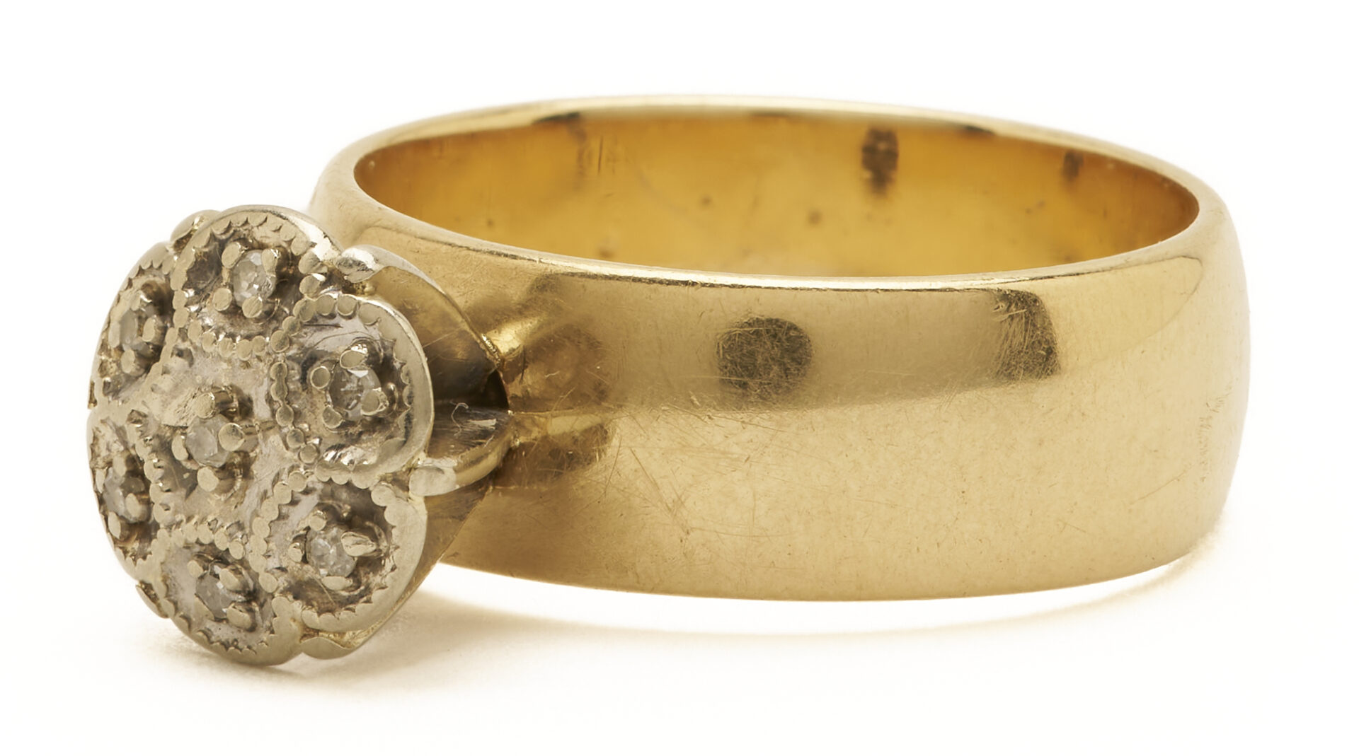 Lot 1278: 14K Yellow Gold Melee Diamond Ring