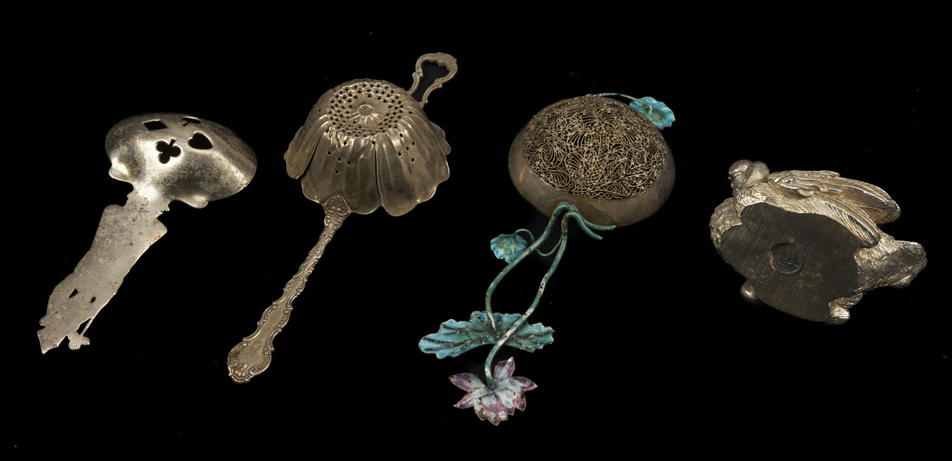 Lot 1299: 44 Novelty and Enameled Silver Items incl. Chinese