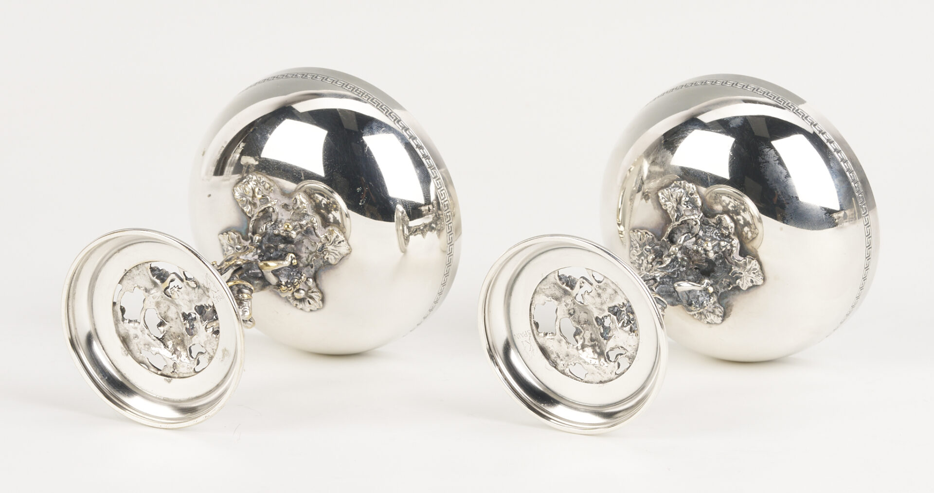 Lot 1308: 9 Bar Items: Wine Coaster Wagon, 6 Goblets, 2 Decanters