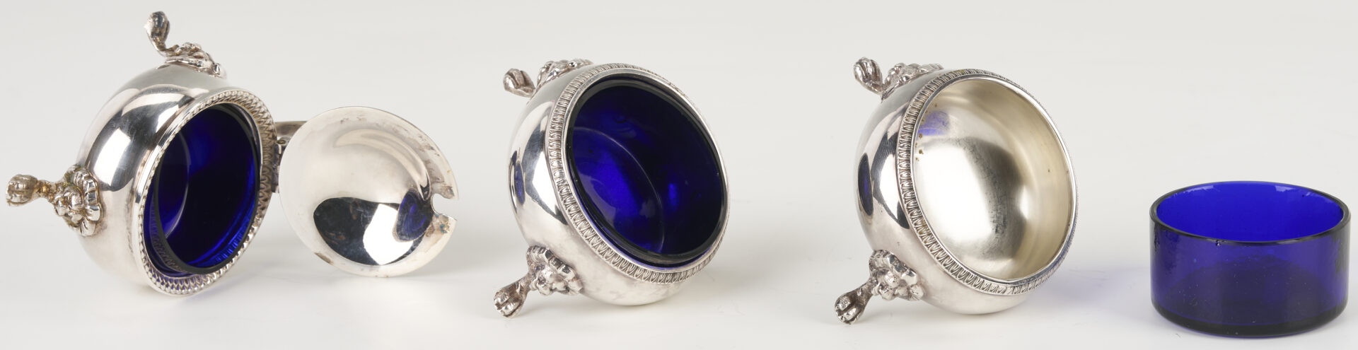 Lot 1309: 6 Silver items incl. Tiffany Silverplated Entree Dish