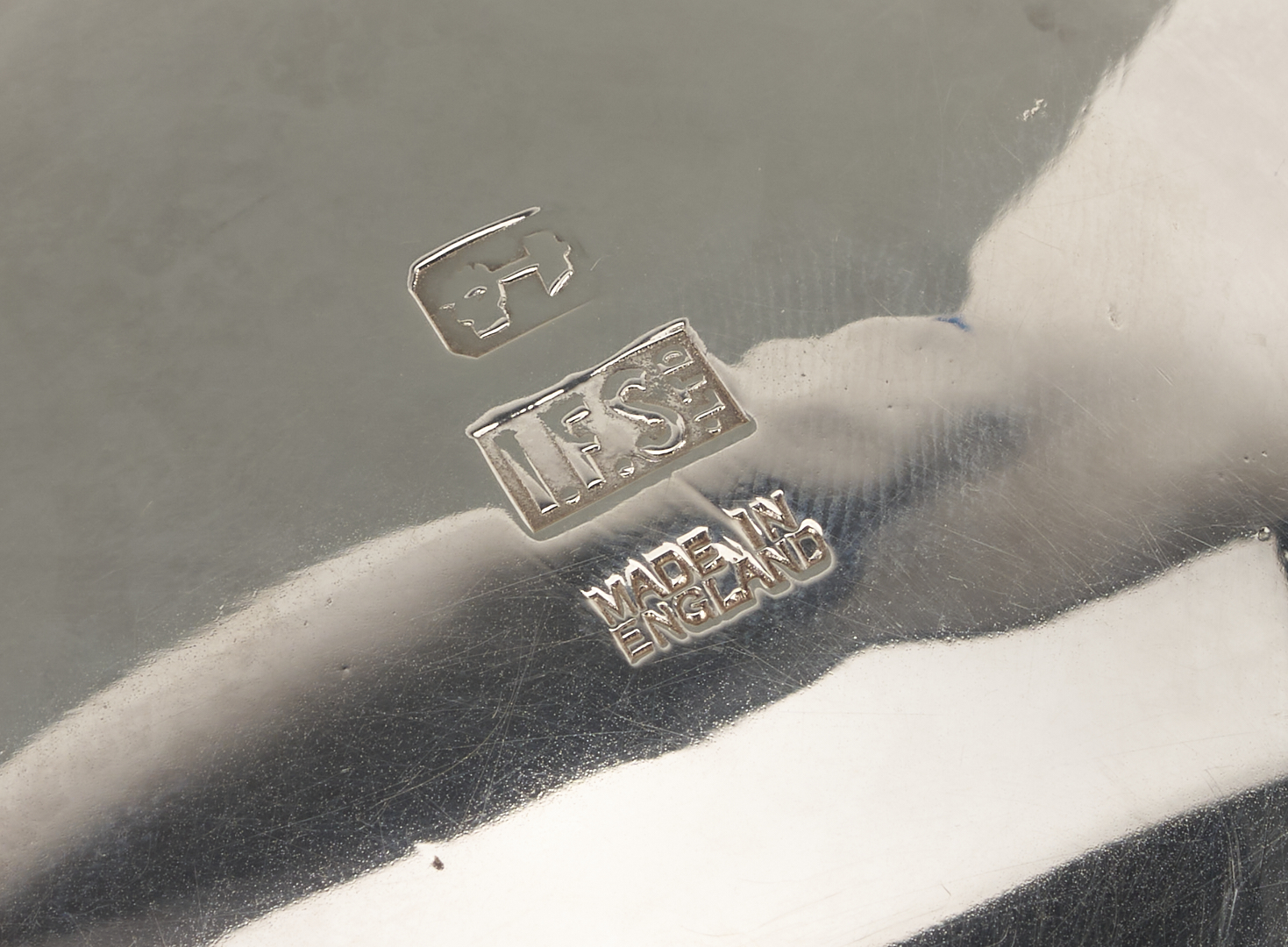 Lot 1309: 6 Silver items incl. Tiffany Silverplated Entree Dish