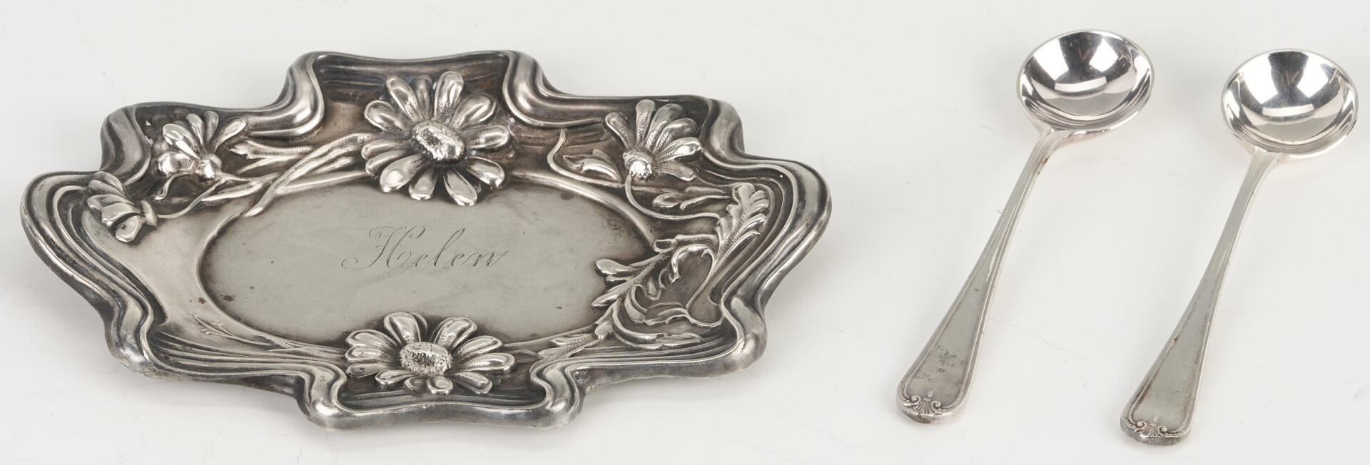 Lot 1309: 6 Silver items incl. Tiffany Silverplated Entree Dish