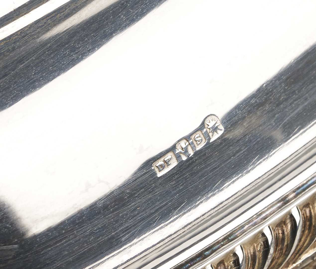 Lot 1311: Round Mirrored Silverplated Plateau