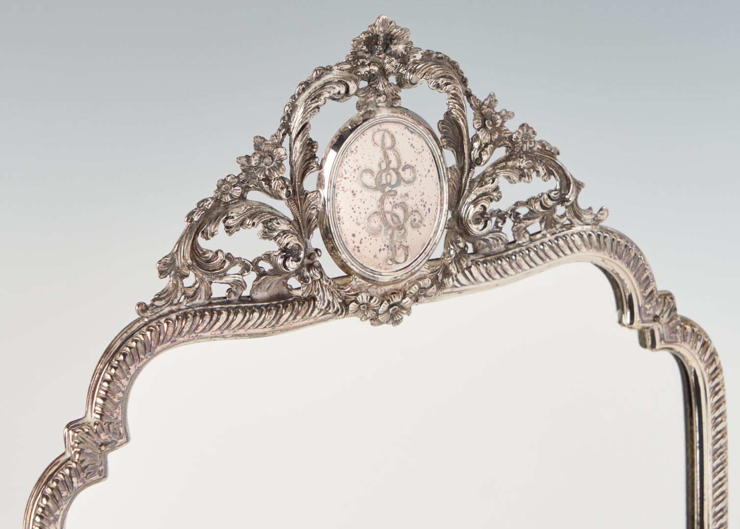 Lot 1313: 5 Piece Pairpoint Silverplated Tea Service Plus Alpadur Silverplate Mirror