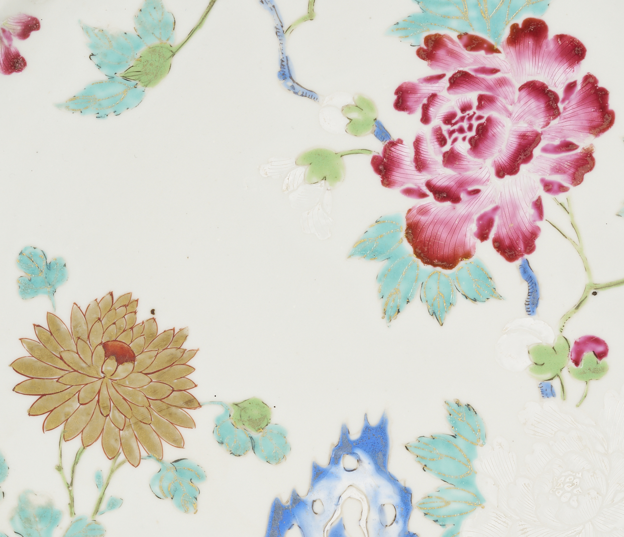 Lot 17: Chinese Famille Rose Charger