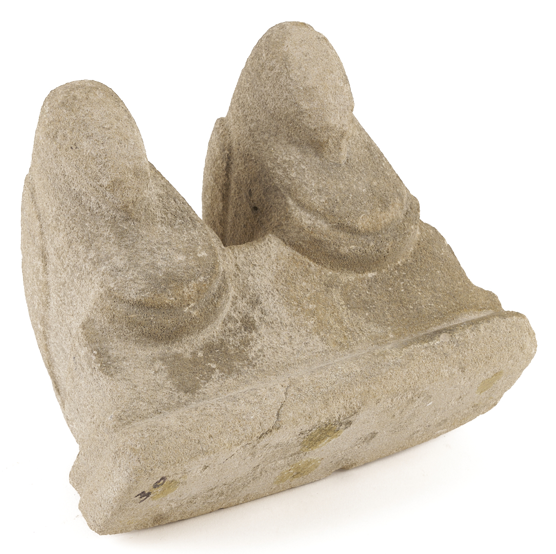 Lot 197: William Edmondson Sculpture, Two Doves, exhibited
