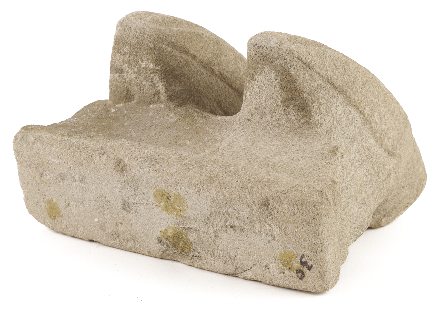 Lot 197: William Edmondson Sculpture, Two Doves, exhibited