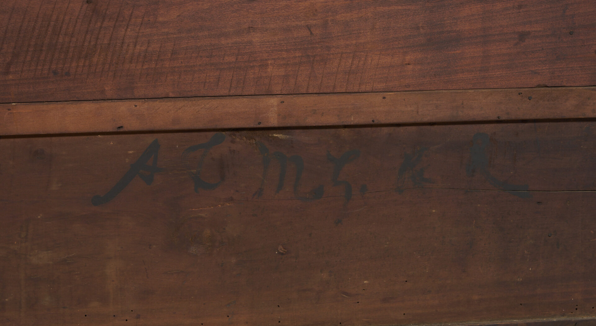 Lot 214: Southern Federal Bowfront Chest of Drawers, attr. Virginia