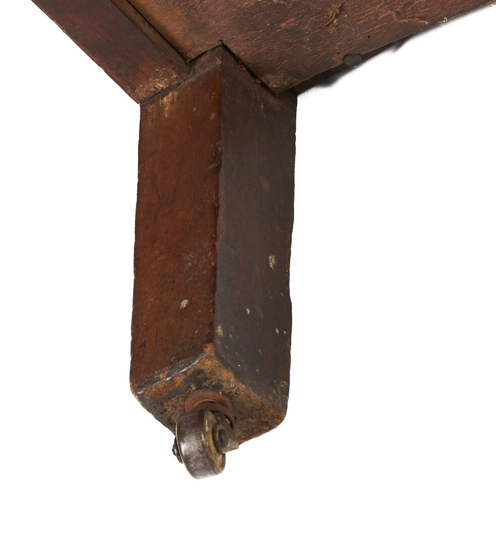 Lot 214: Southern Federal Bowfront Chest of Drawers, attr. Virginia