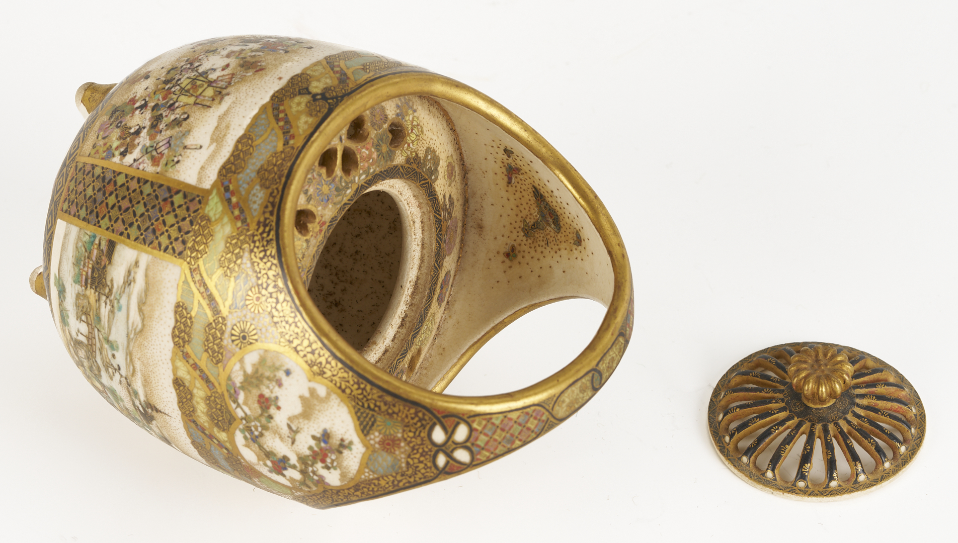 Lot 23: Satsuma Porcelain Cricket Cage