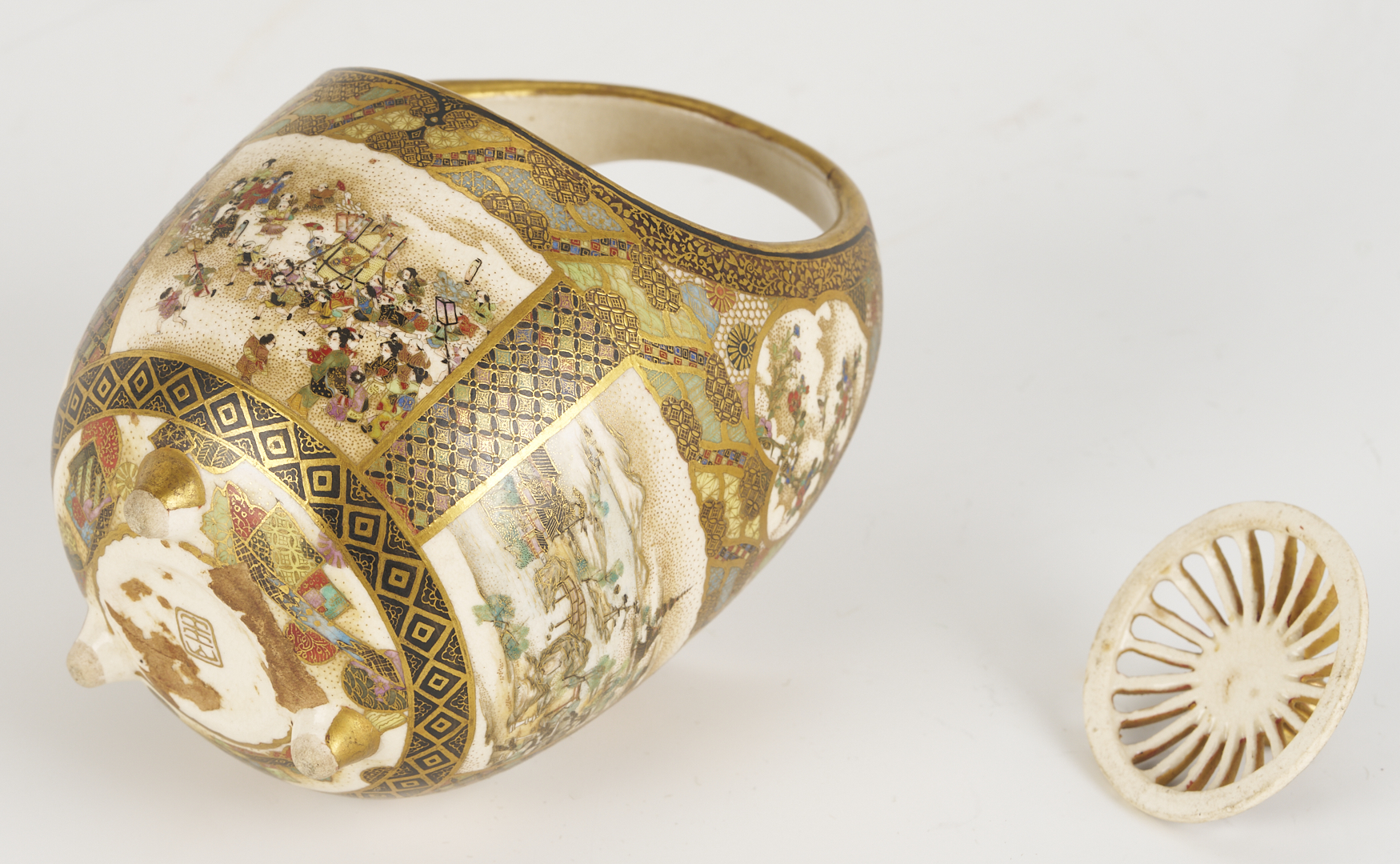 Lot 23: Satsuma Porcelain Cricket Cage