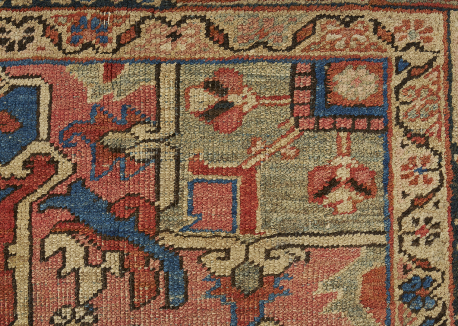 Lot 256: Persian Heriz Rug, 8 x 10